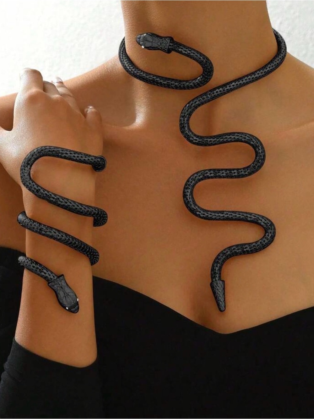 Black Snake Jewelry Set – Costume Jewelry ✨🐍